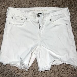 American Eagle women’s size 10 white cut off jean shorts